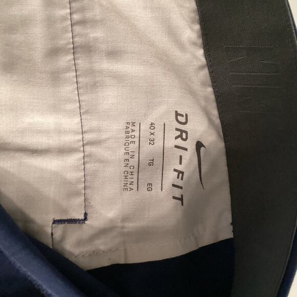 Men’s Nike Navy Dri-Fit Dress Pants Chinos-Size 40 x 32 in Excellent Condition! - Picture 4 of 6